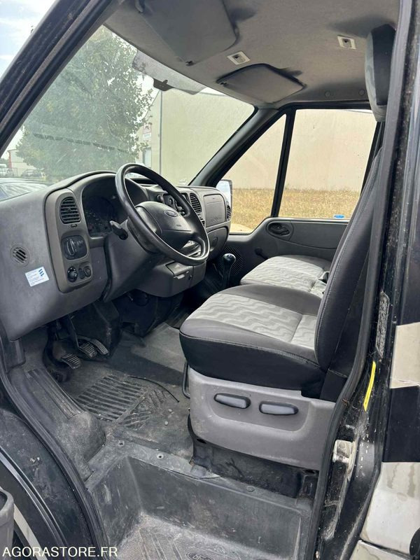 Fourgon FORD - Transport de 2 Chevaux - 2004 - 137 510 KM - Βαν: φωτογραφία 5 Fourgon FORD - Transport de 2 Chevaux - 2004 - 137 510 KM - Βαν: φωτογραφία 5