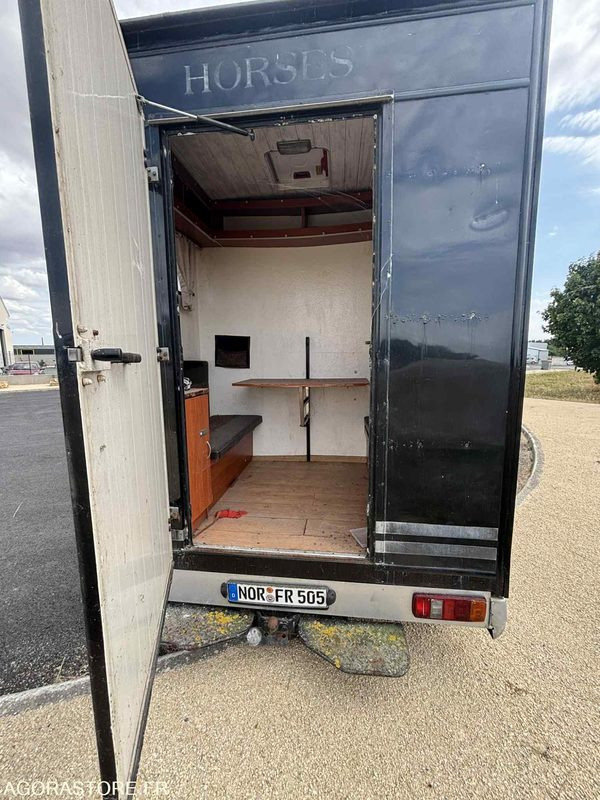 Fourgon FORD - Transport de 2 Chevaux - 2004 - 137 510 KM - Βαν: φωτογραφία 4 Fourgon FORD - Transport de 2 Chevaux - 2004 - 137 510 KM - Βαν: φωτογραφία 4