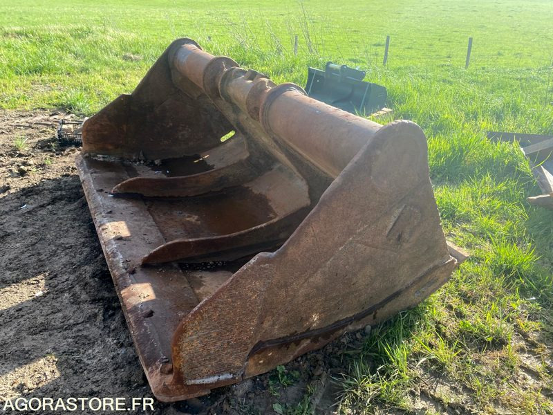 Godet curage 2200 mm MORIN M7 - Κουβάς για εκσκαφέα: φωτογραφία 1 Godet curage 2200 mm MORIN M7 - Κουβάς για εκσκαφέα: φωτογραφία 1