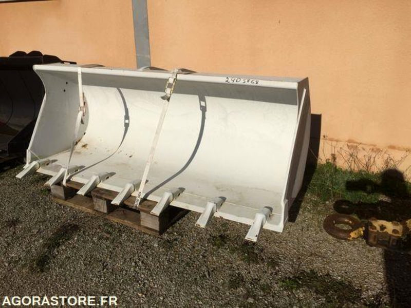 Godet neuf de chargeuse 2000mm New Holland W50, W60, W70, W80 - Κουβάς για φορτωτή: φωτογραφία 1 Godet neuf de chargeuse 2000mm New Holland W50, W60, W70, W80 - Κουβάς για φορτωτή: φωτογραφία 1