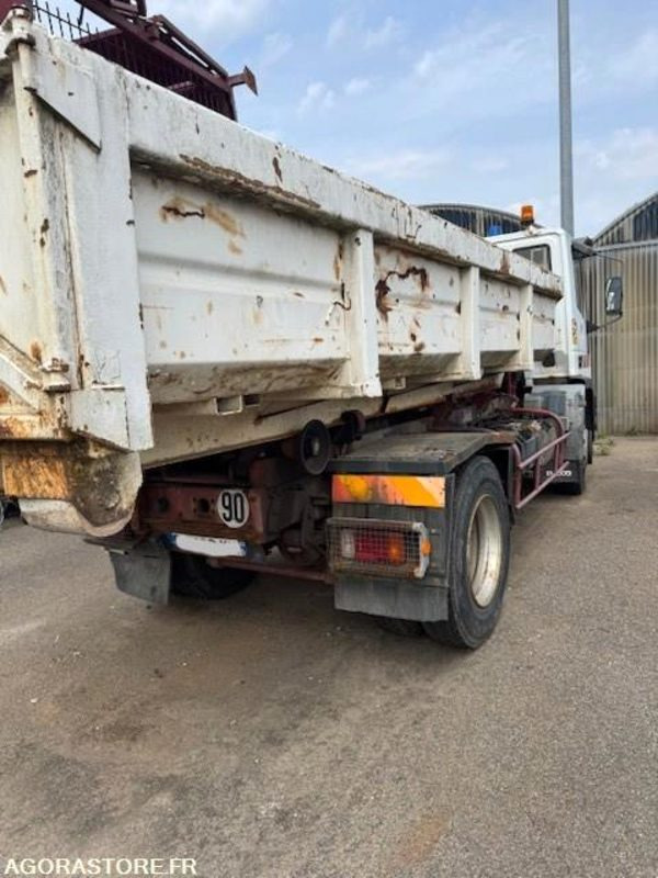 IVECO 130E18 - 157836 KM - Επικαθήμενο ανατρεπόμενο: φωτογραφία 2 IVECO 130E18 - 157836 KM - Επικαθήμενο ανατρεπόμενο: φωτογραφία 2