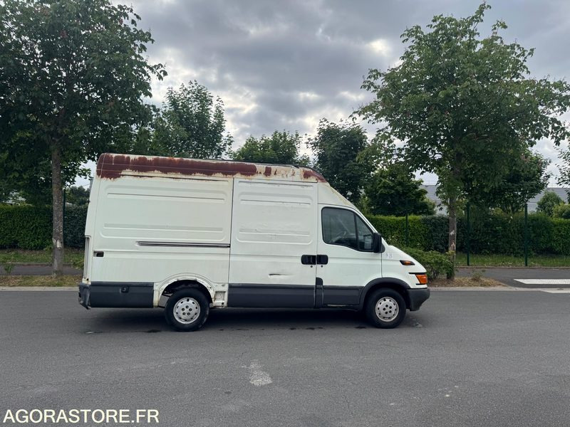 IVECO DAILY 35S12 - 67 000 KM - 2004 - Βαν: φωτογραφία 5 IVECO DAILY 35S12 - 67 000 KM - 2004 - Βαν: φωτογραφία 5