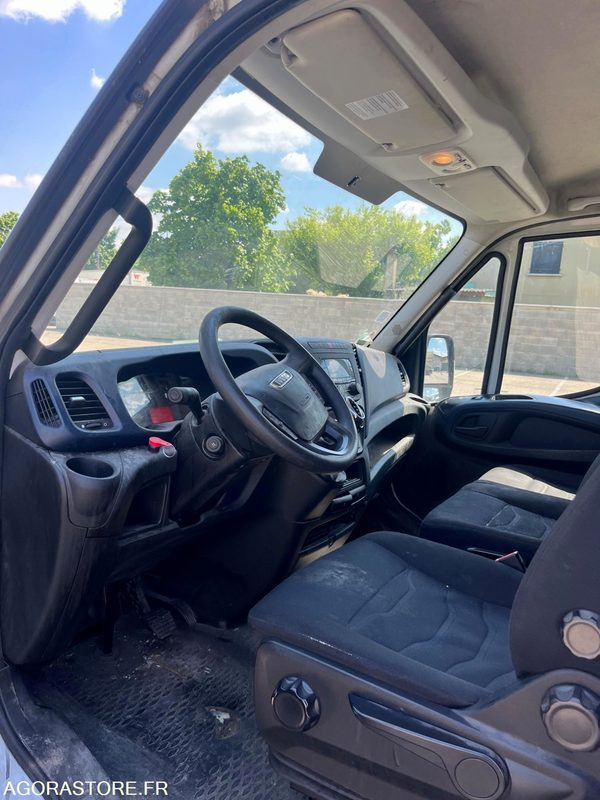 Iveco Daily 35C BVA - 2019 - 118 200km - Βαν: φωτογραφία 5 Iveco Daily 35C BVA - 2019 - 118 200km - Βαν: φωτογραφία 5