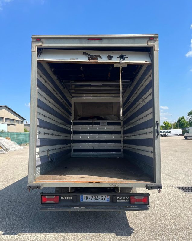 Iveco Daily 35C BVA - 2019 - 118 200km - Βαν: φωτογραφία 3 Iveco Daily 35C BVA - 2019 - 118 200km - Βαν: φωτογραφία 3
