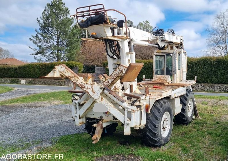 MACHINE A PLANTER LES POTEAUX - RISA CHALLENGER - 2001 - 3950heures - Φορτηγό με εναέρια πλατφόρμα: φωτογραφία 3 MACHINE A PLANTER LES POTEAUX - RISA CHALLENGER - 2001 - 3950heures - Φορτηγό με εναέρια πλατφόρμα: φωτογραφία 3