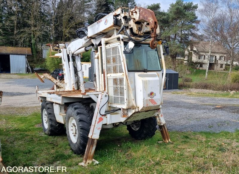 MACHINE A PLANTER LES POTEAUX - RISA CHALLENGER - 2001 - 3950heures - Φορτηγό με εναέρια πλατφόρμα: φωτογραφία 2 MACHINE A PLANTER LES POTEAUX - RISA CHALLENGER - 2001 - 3950heures - Φορτηγό με εναέρια πλατφόρμα: φωτογραφία 2