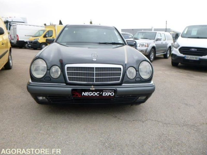 MERCEDES classe E 420 v8 W210 - 1996 - immatriculation espagnole vente pour pro - Αυτοκίνητο: φωτογραφία 3 MERCEDES classe E 420 v8 W210 - 1996 - immatriculation espagnole vente pour pro - Αυτοκίνητο: φωτογραφία 3