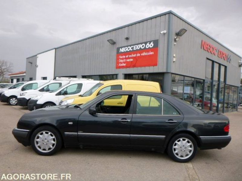 MERCEDES classe E 420 v8 W210 - 1996 - immatriculation espagnole vente pour pro - Αυτοκίνητο: φωτογραφία 2 MERCEDES classe E 420 v8 W210 - 1996 - immatriculation espagnole vente pour pro - Αυτοκίνητο: φωτογραφία 2