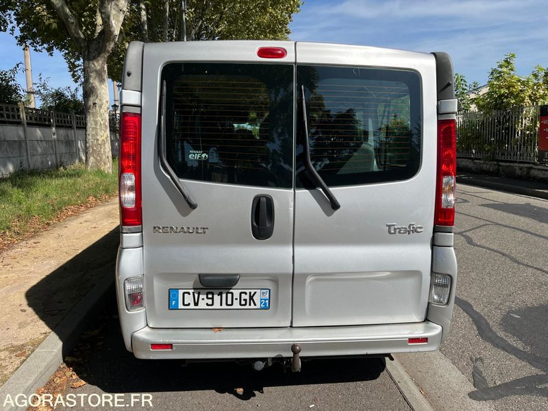MINIBUS VL - 9 PLACES - TRAFIC - L2 H1 - 115 CH - CLIM- 165200 KMS - ATTELAGE - Μικρό λεωφορείο, Επιβατικό βαν: φωτογραφία 5 MINIBUS VL - 9 PLACES - TRAFIC - L2 H1 - 115 CH - CLIM- 165200 KMS - ATTELAGE - Μικρό λεωφορείο, Επιβατικό βαν: φωτογραφία 5