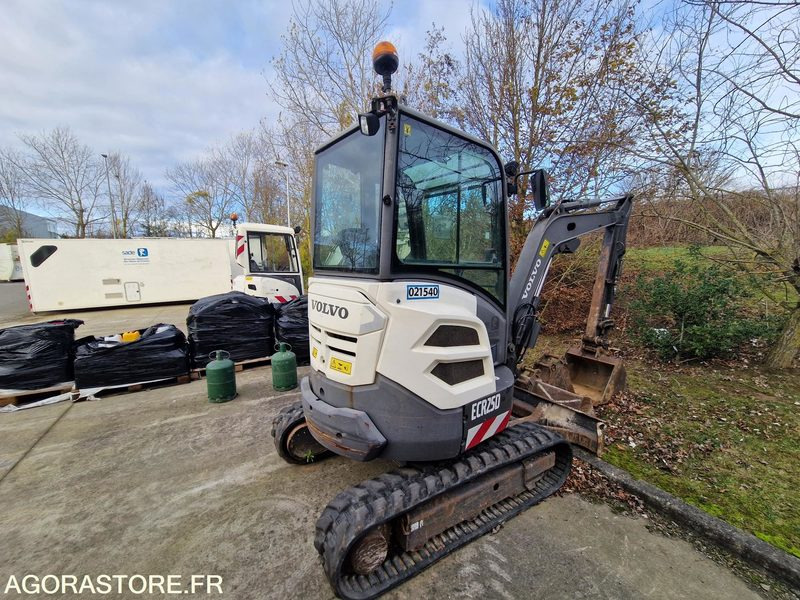 Mini pelle Volvo ECR25D - 2015 - 4538h - Εκσκαφέας: φωτογραφία 4 Mini pelle Volvo ECR25D - 2015 - 4538h - Εκσκαφέας: φωτογραφία 4