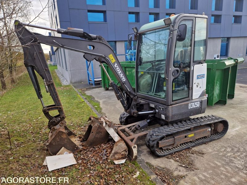 Mini pelle Volvo ECR25D - 2015 - 4538h - Εκσκαφέας: φωτογραφία 1 Mini pelle Volvo ECR25D - 2015 - 4538h - Εκσκαφέας: φωτογραφία 1