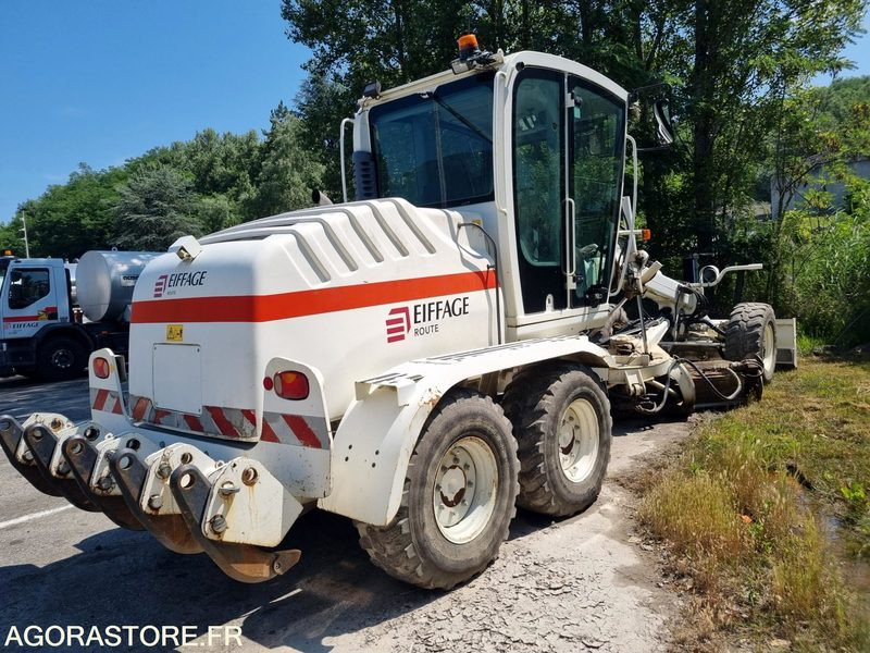 NIVELEUSE - NEW HOLLAND F106.7 - 2014 / 6195 Heures (M47110) - Γκρέιντερ: φωτογραφία 4 NIVELEUSE - NEW HOLLAND F106.7 - 2014 / 6195 Heures (M47110) - Γκρέιντερ: φωτογραφία 4