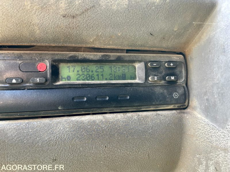 PATA SECMAIR 4x2 2004 - Ασφαλτοδιανομέας: φωτογραφία 4 PATA SECMAIR 4x2 2004 - Ασφαλτοδιανομέας: φωτογραφία 4