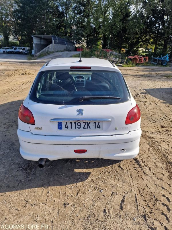 PEUGEOT 206 - LOT N°1 - Αυτοκίνητο: φωτογραφία 4 PEUGEOT 206 - LOT N°1 - Αυτοκίνητο: φωτογραφία 4