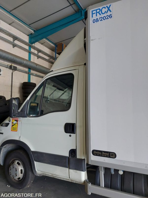 POIDS LOURDS IVECO DAILY FRIGORIFIQUE - 195900 kms - 2005 - Φορτηγό: φωτογραφία 2 POIDS LOURDS IVECO DAILY FRIGORIFIQUE - 195900 kms - 2005 - Φορτηγό: φωτογραφία 2