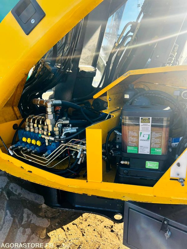 Pelle Mecalac 12MXT - 2004 - 4523 HEURES - Εκσκαφέας: φωτογραφία 4 Pelle Mecalac 12MXT - 2004 - 4523 HEURES - Εκσκαφέας: φωτογραφία 4