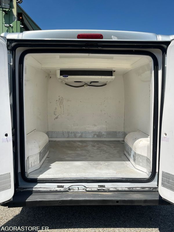 Peugeot Boxer L1H2 330 L1H1 2L Bluehdi - 2017 - 139 950km - Επαγγελματικό αυτοκίνητο ψυγείο: φωτογραφία 4 Peugeot Boxer L1H2 330 L1H1 2L Bluehdi - 2017 - 139 950km - Επαγγελματικό αυτοκίνητο ψυγείο: φωτογραφία 4