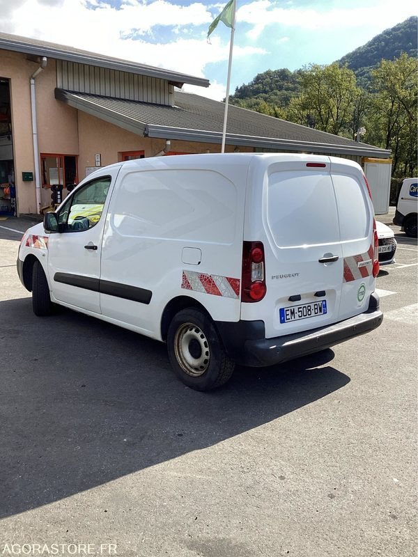 Peugeot Partner - 2017 - 259854kms - (P1006117) - Βαν: φωτογραφία 4 Peugeot Partner - 2017 - 259854kms - (P1006117) - Βαν: φωτογραφία 4