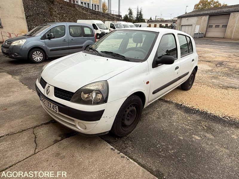 RENAULT CLIO - 2002 - 160000 KM - Αυτοκίνητο: φωτογραφία 1 RENAULT CLIO - 2002 - 160000 KM - Αυτοκίνητο: φωτογραφία 1