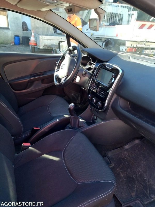 RENAULT CLIO DE 2013 AVEC 258818 KM - Αυτοκίνητο: φωτογραφία 5 RENAULT CLIO DE 2013 AVEC 258818 KM - Αυτοκίνητο: φωτογραφία 5