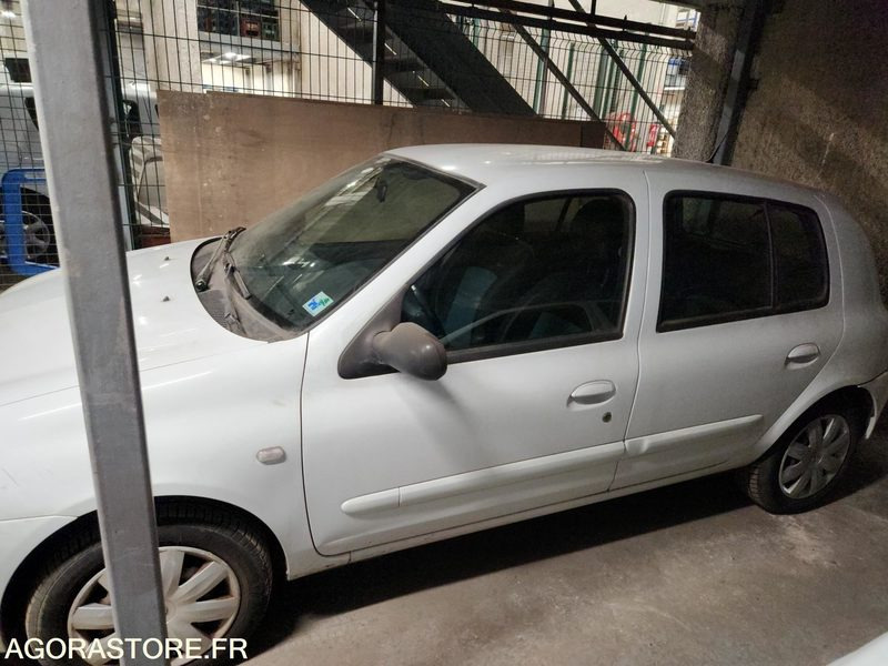 RENAULT CLIO - Αυτοκίνητο: φωτογραφία 3 RENAULT CLIO - Αυτοκίνητο: φωτογραφία 3
