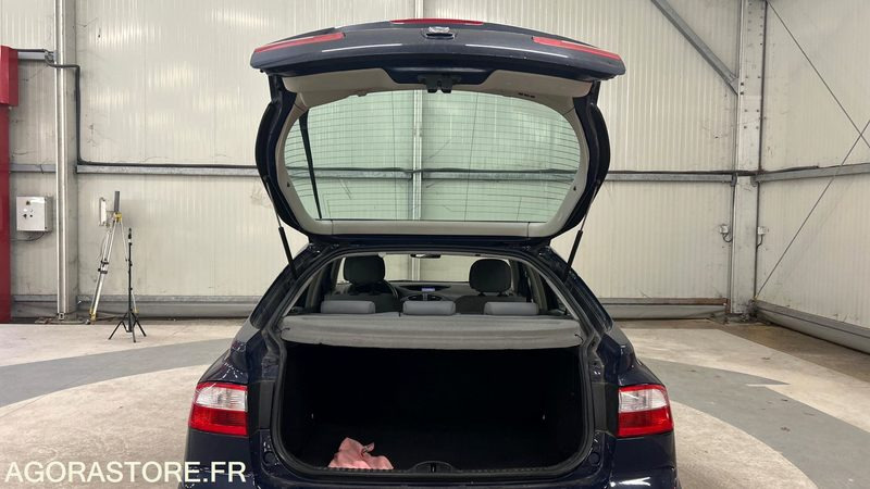 RENAULT-LAGUNA-1.6-16V-EXPRESSION - Αυτοκίνητο: φωτογραφία 5 RENAULT-LAGUNA-1.6-16V-EXPRESSION - Αυτοκίνητο: φωτογραφία 5