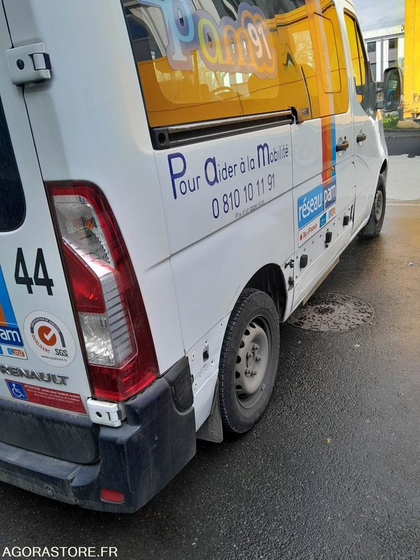 RENAULT MASTER TPMR N°150570 - Μικρό λεωφορείο, Επιβατικό βαν: φωτογραφία 3 RENAULT MASTER TPMR N°150570 - Μικρό λεωφορείο, Επιβατικό βαν: φωτογραφία 3