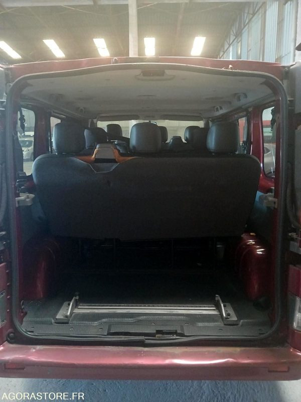 RENAULT TRAFIC TPMR N°090322 - Μικρό λεωφορείο, Επιβατικό βαν: φωτογραφία 4 RENAULT TRAFIC TPMR N°090322 - Μικρό λεωφορείο, Επιβατικό βαν: φωτογραφία 4