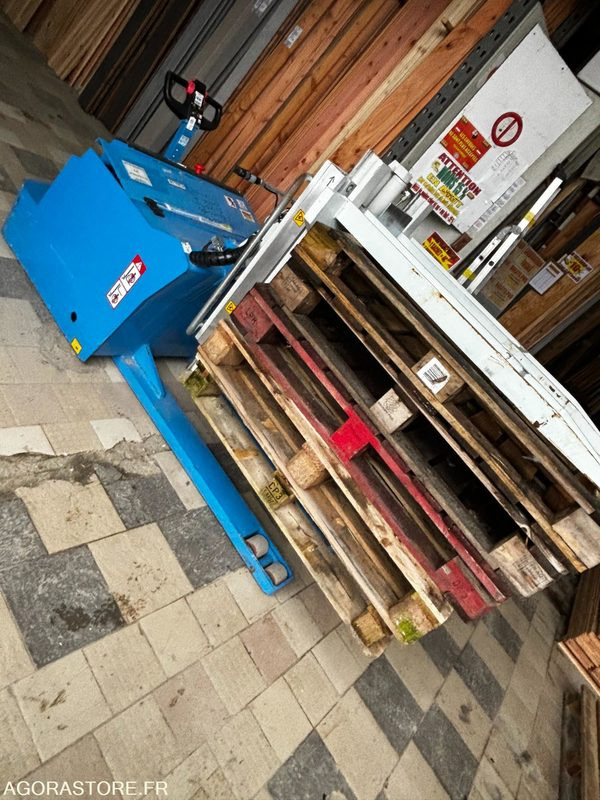 RETOURNEUR DE PALETTES autonome transpalette - Εργαλείο/ Εξοπλισμός: φωτογραφία 2 RETOURNEUR DE PALETTES autonome transpalette - Εργαλείο/ Εξοπλισμός: φωτογραφία 2