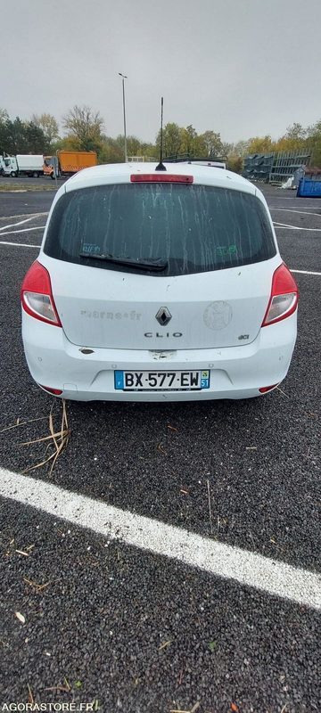 Renault Clio - 2011 - Αυτοκίνητο: φωτογραφία 2 Renault Clio - 2011 - Αυτοκίνητο: φωτογραφία 2