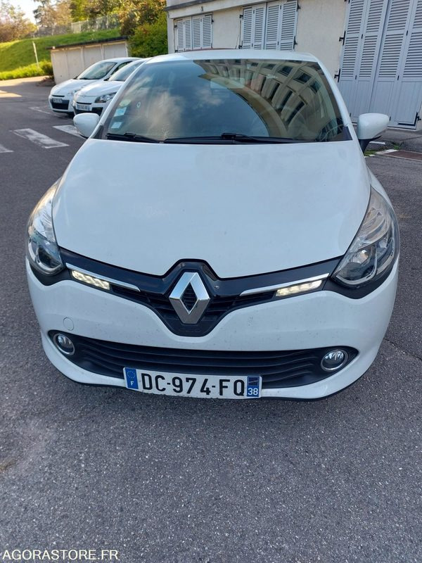 Renault Clio Blanche DC974FQ de 2013 - 67561 km - Αυτοκίνητο: φωτογραφία 2 Renault Clio Blanche DC974FQ de 2013 - 67561 km - Αυτοκίνητο: φωτογραφία 2