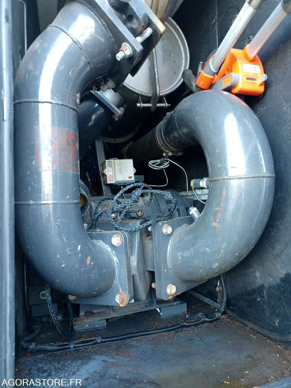 Renault Hydrocureur 19T - CN-620-BD - Vente Export Exclusivement - Όχημα εκκένωσης βόθρων: φωτογραφία 4 Renault Hydrocureur 19T - CN-620-BD - Vente Export Exclusivement - Όχημα εκκένωσης βόθρων: φωτογραφία 4