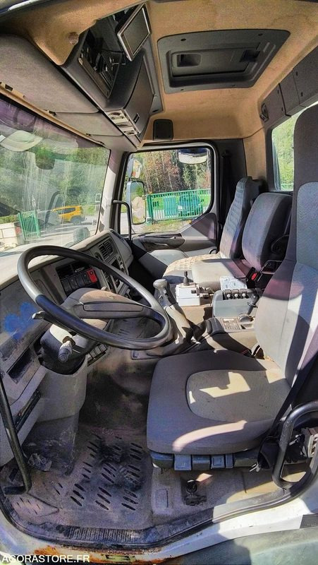 Renault KERAX 2004 - 252967 kms - Όχημα με ανατρεπομενη καροτσα: φωτογραφία 5 Renault KERAX 2004 - 252967 kms - Όχημα με ανατρεπομενη καροτσα: φωτογραφία 5