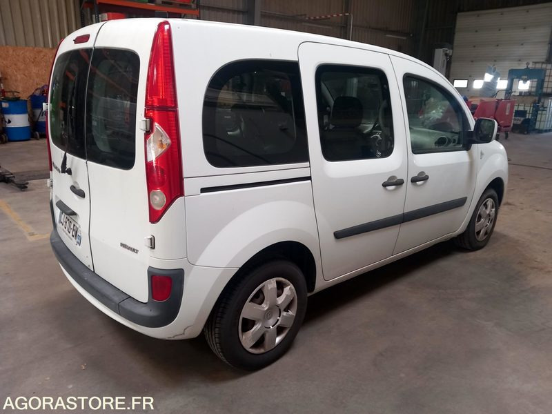 Renault Kango 5 places DCI - Αυτοκίνητο: φωτογραφία 4 Renault Kango 5 places DCI - Αυτοκίνητο: φωτογραφία 4
