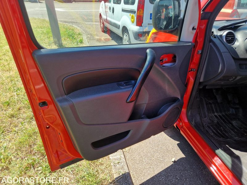 Renault Kangoo - CG679VM - Αυτοκίνητο: φωτογραφία 5 Renault Kangoo - CG679VM - Αυτοκίνητο: φωτογραφία 5