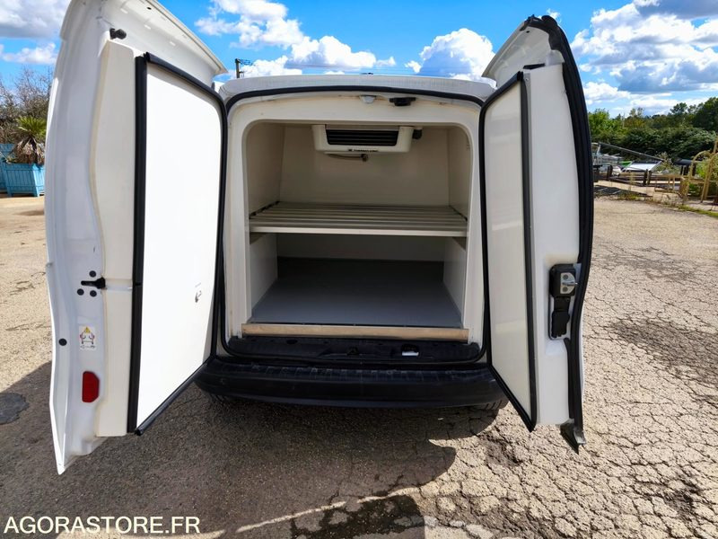 Renault Kangoo frigorifique - Επαγγελματικό αυτοκίνητο ψυγείο: φωτογραφία 5 Renault Kangoo frigorifique - Επαγγελματικό αυτοκίνητο ψυγείο: φωτογραφία 5