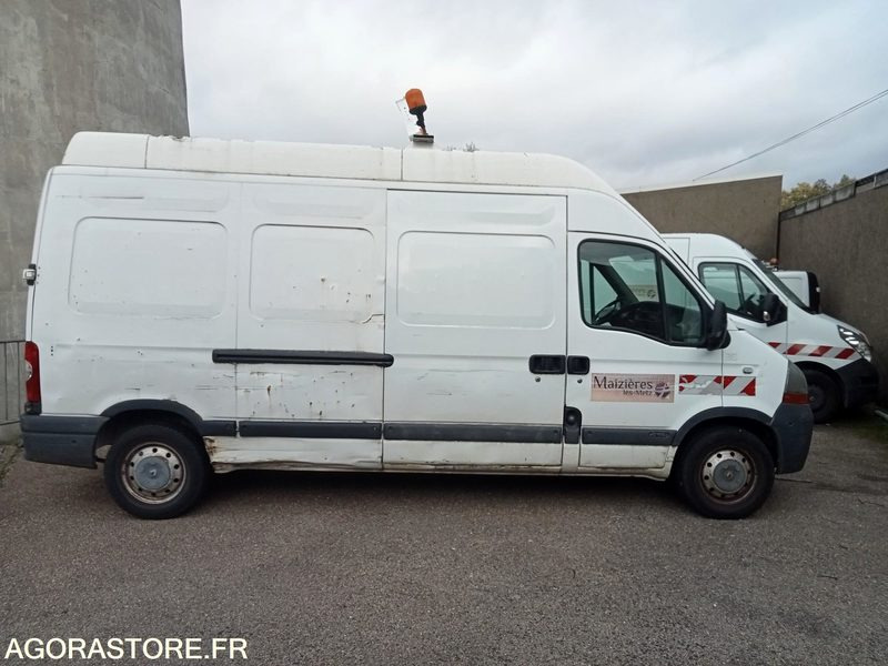 Renault MASTER Fourgon -Espaces verts - Βαν: φωτογραφία 1 Renault MASTER Fourgon -Espaces verts - Βαν: φωτογραφία 1