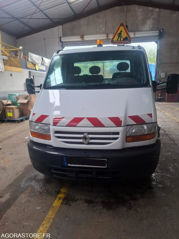 Renault Mascott benne roues jumelées 183615kms 2000 - Όχημα με ανατρεπομενη καροτσα: φωτογραφία 2 Renault Mascott benne roues jumelées 183615kms 2000 - Όχημα με ανατρεπομενη καροτσα: φωτογραφία 2