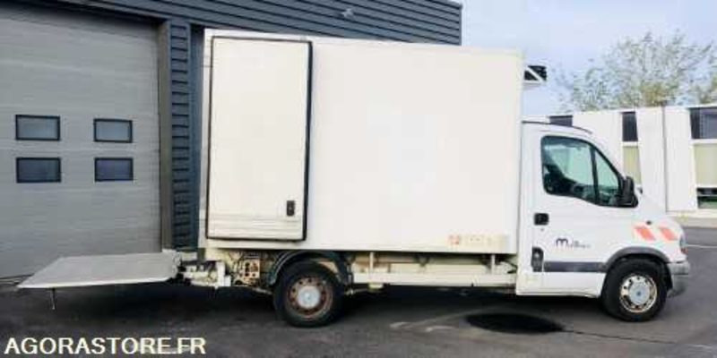 Renault Master Frigorifique 3T5 - 245575km - 2002 - Επαγγελματικό αυτοκίνητο ψυγείο: φωτογραφία 4 Renault Master Frigorifique 3T5 - 245575km - 2002 - Επαγγελματικό αυτοκίνητο ψυγείο: φωτογραφία 4