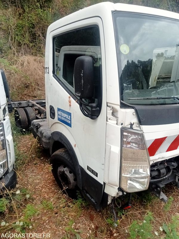 Renault Maxity - Véhicule plateau - Βαν: φωτογραφία 2 Renault Maxity - Véhicule plateau - Βαν: φωτογραφία 2