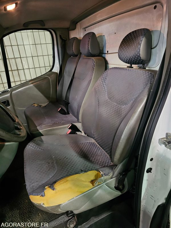 Renault trafic - 2008 - 51119km - 239 AMZ 93 - Βαν: φωτογραφία 5 Renault trafic - 2008 - 51119km - 239 AMZ 93 - Βαν: φωτογραφία 5