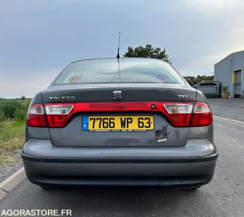 SEAT TOLEDO 1.9 TDI 110 CH - 2000 - 208 500 kms - Αυτοκίνητο: φωτογραφία 4 SEAT TOLEDO 1.9 TDI 110 CH - 2000 - 208 500 kms - Αυτοκίνητο: φωτογραφία 4