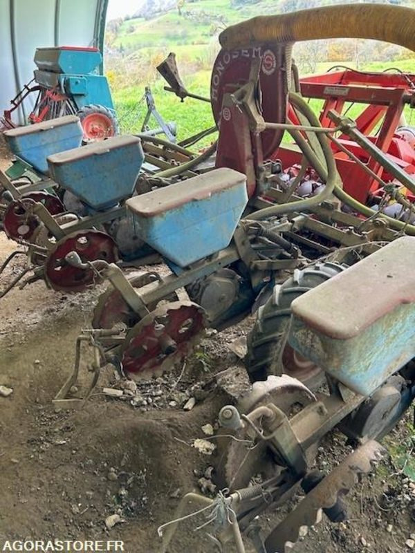 SEMOIR MONOSEM 4 RANGS - Γεωργικά μηχανήματα: φωτογραφία 3 SEMOIR MONOSEM 4 RANGS - Γεωργικά μηχανήματα: φωτογραφία 3