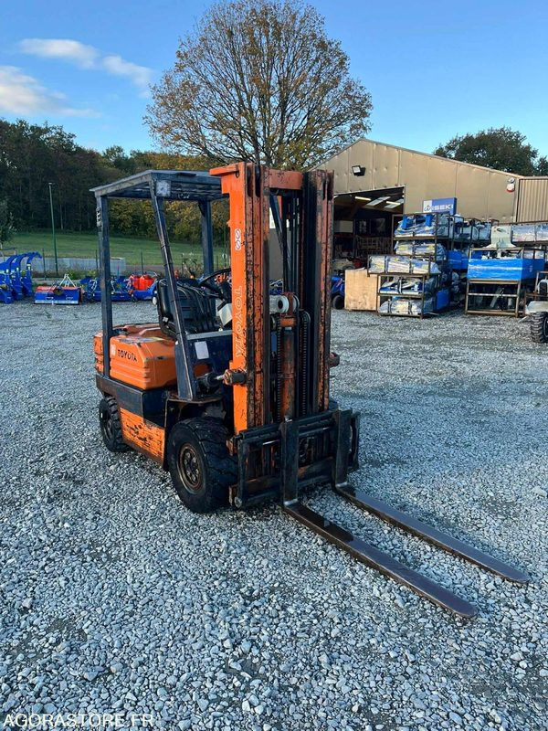 TOYOTA chariot levée libre TOYOTA 025FD18 Diesel - Πετρελαιοκίνητο περονοφόρο: φωτογραφία 2 TOYOTA chariot levée libre TOYOTA 025FD18 Diesel - Πετρελαιοκίνητο περονοφόρο: φωτογραφία 2