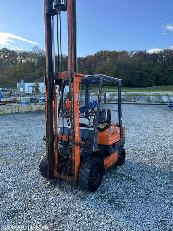 TOYOTA chariot levée libre TOYOTA 025FD18 Diesel - Πετρελαιοκίνητο περονοφόρο: φωτογραφία 3 TOYOTA chariot levée libre TOYOTA 025FD18 Diesel - Πετρελαιοκίνητο περονοφόρο: φωτογραφία 3