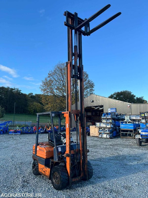TOYOTA chariot levée libre TOYOTA 025FD18 Diesel - Πετρελαιοκίνητο περονοφόρο: φωτογραφία 4 TOYOTA chariot levée libre TOYOTA 025FD18 Diesel - Πετρελαιοκίνητο περονοφόρο: φωτογραφία 4