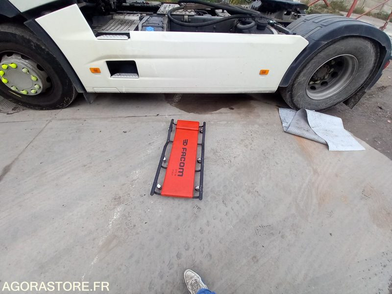 TRR RENAULT 19T - DN395ZD - Τράκτορας: φωτογραφία 3 TRR RENAULT 19T - DN395ZD - Τράκτορας: φωτογραφία 3