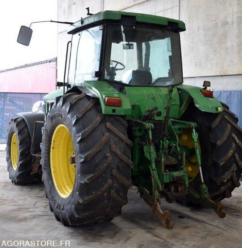 Tracteur Agricole/Forrestier John Deere 8200 - Τρακτέρ: φωτογραφία 1 Tracteur Agricole/Forrestier John Deere 8200 - Τρακτέρ: φωτογραφία 1