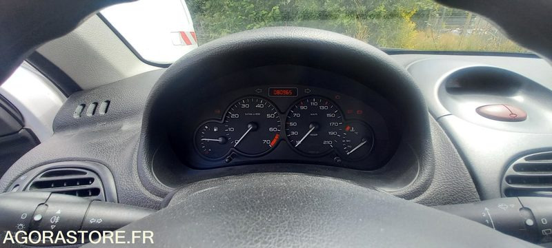 VQ- V11o Peugeot 206 - Αυτοκίνητο: φωτογραφία 5 VQ- V11o Peugeot 206 - Αυτοκίνητο: φωτογραφία 5