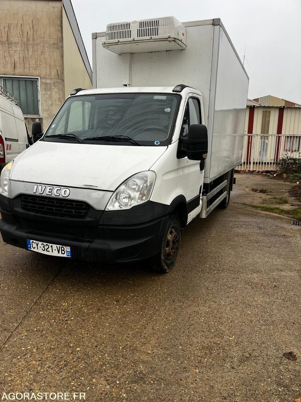 Iveco 35c13 frigorifique 185000km 2013 - Επαγγελματικό αυτοκίνητο ψυγείο: φωτογραφία 1 Iveco 35c13 frigorifique 185000km 2013 - Επαγγελματικό αυτοκίνητο ψυγείο: φωτογραφία 1